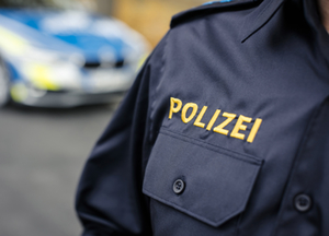 Symbolbild: Polizeiuniform Symbolbild: Polizeiuniform