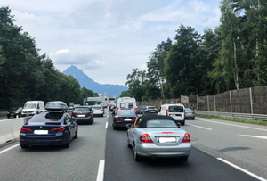 Autobahn-Reiseverkehr Autobahn-Reiseverkehr