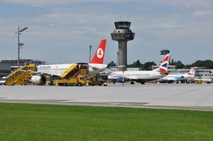 flughafen_salzburg_symbolbild flughafen_salzburg_symbolbild
