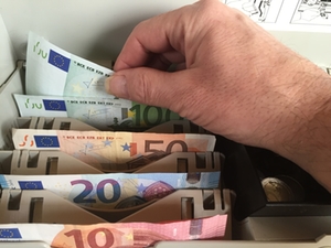 Geld-Kasse Geld-Kasse