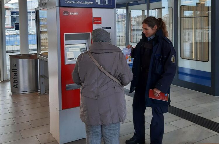 Kriminalpraevention Am Bahnhof