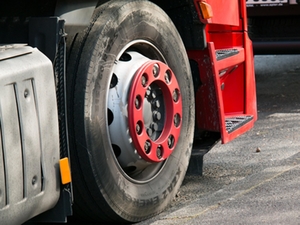 LKW-Reifen Sattelzug LKW-Reifen Sattelzug